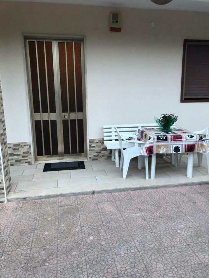 La Maison De Daniele Et Maria Apartment Fontane Bianche Bagian luar foto