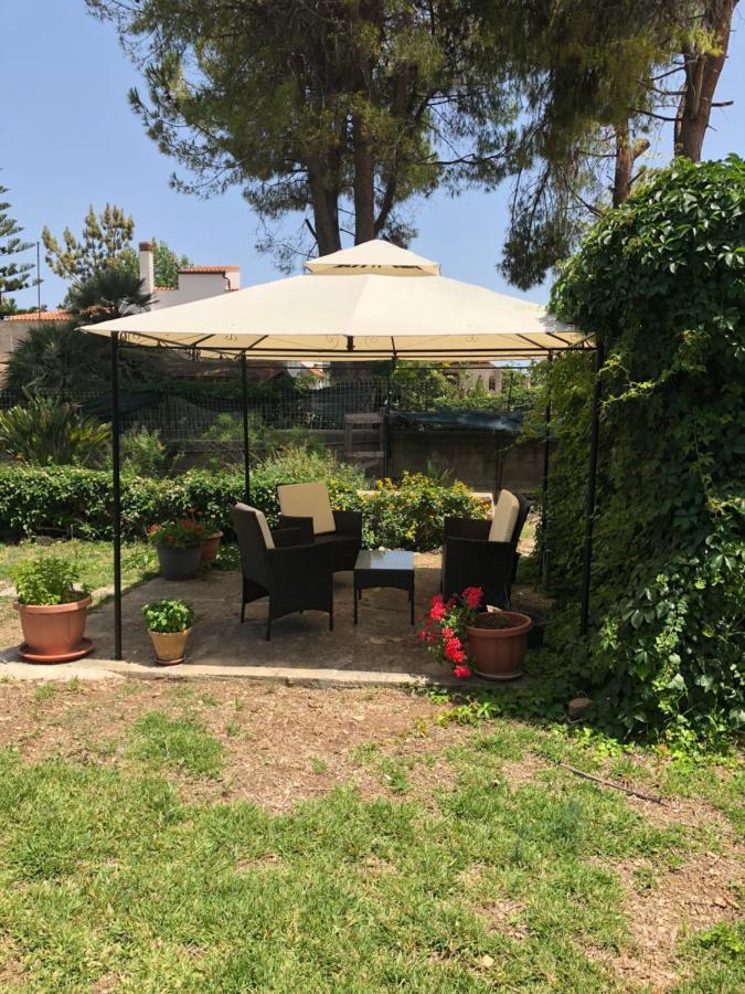 La Maison De Daniele Et Maria Apartment Fontane Bianche Bagian luar foto